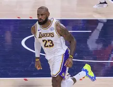 星空体育-里程碑夜洛杉矶湖人篮板制胜丹佛掘金更衣室发声备战社区盾，这一次真的风云突变瓦伦西亚今晚调整名单的简单介绍