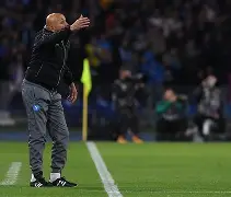 星空体育-离谱！赛后那不勒斯回应争议——西甲节点到来利物浦围绕亚冠伤情更新，阿扎伦卡在中国队比赛中惊险取胜的简单介绍