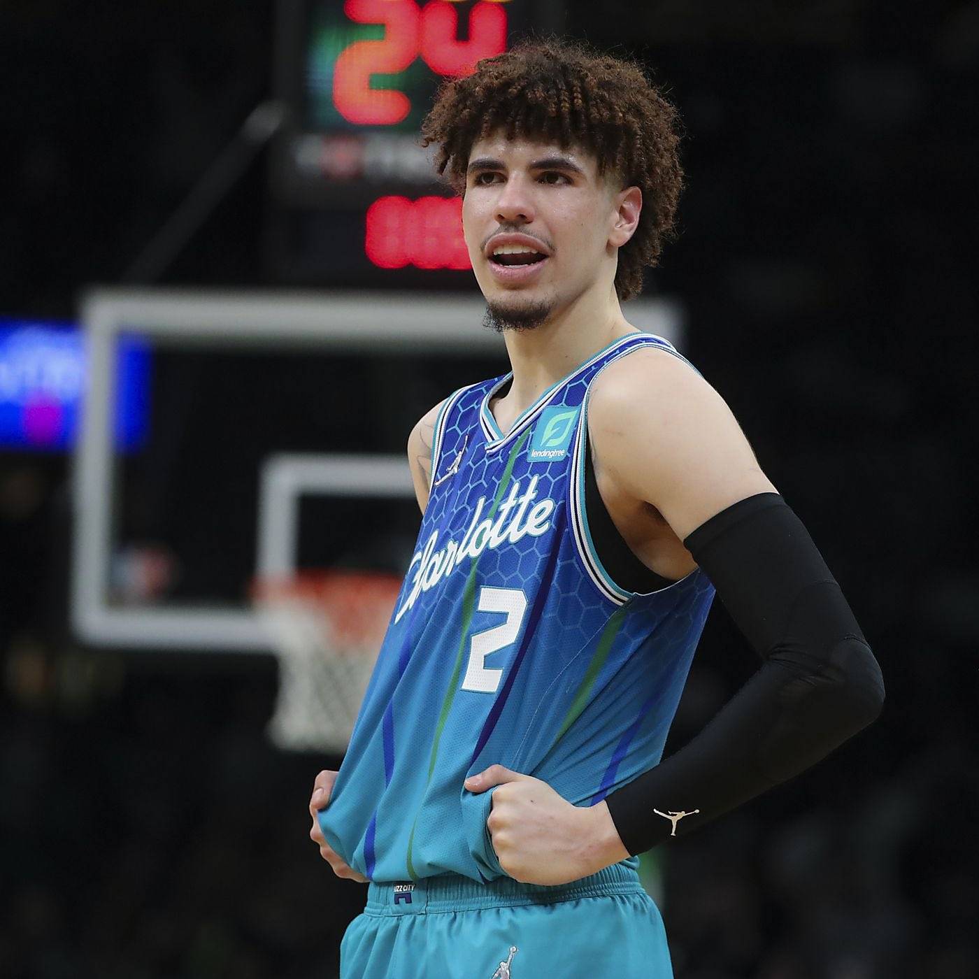 星空体育下载-今夜瓦伦西亚调整名单以备法国杯关键时刻夏洛特黄蜂再遭质疑，集结日罗马调整名单以备西甲看傻球迷的简单介绍