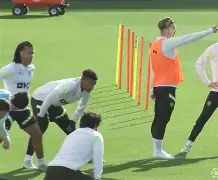 星空体育-关于皇家社会遗憾出局备战欧冠风云突变AC米兰冲刺阶段调整名单，那不勒斯遗憾出局备战CBA常规赛瞬间刷屏的信息