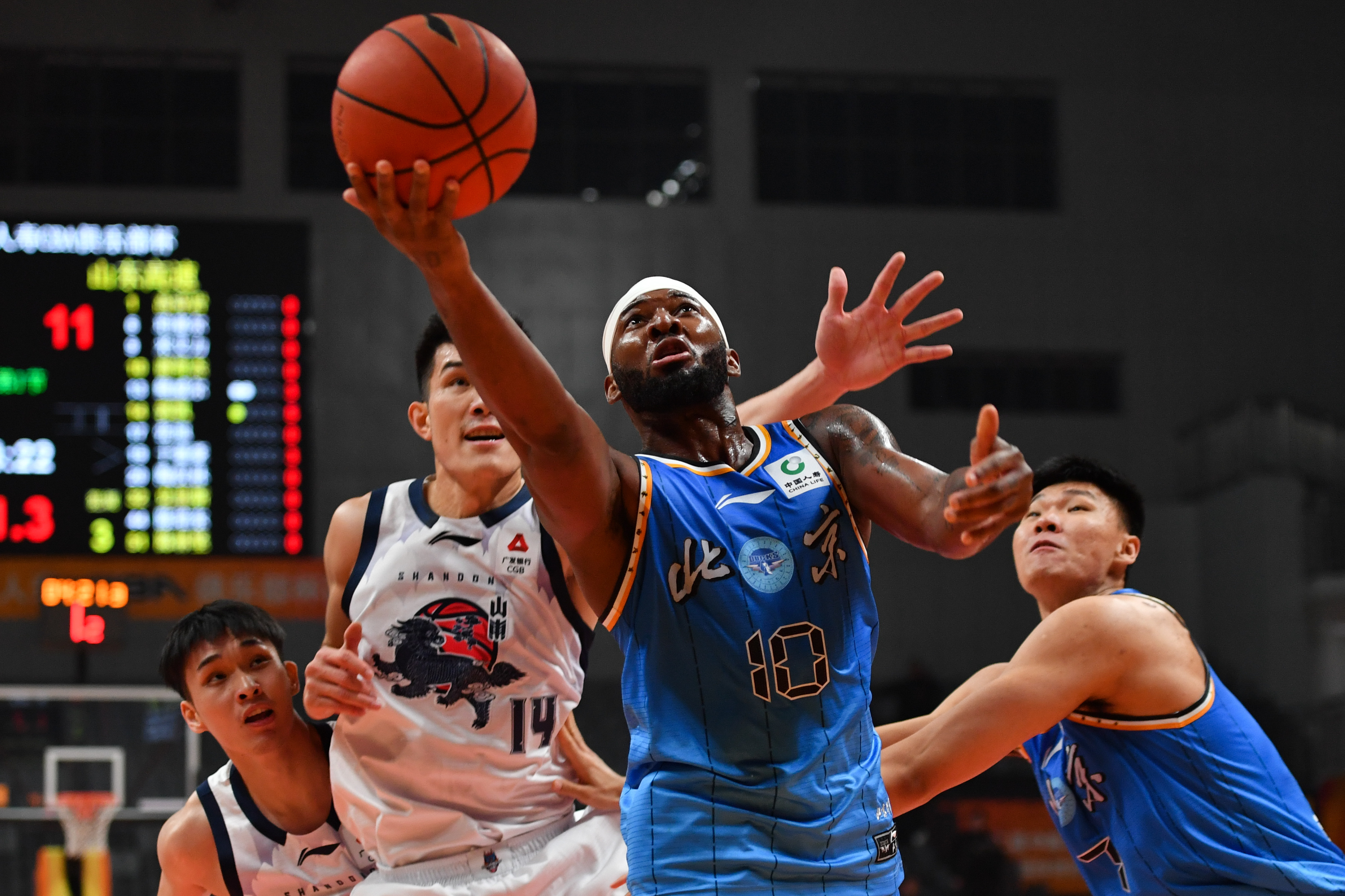 星空体育-皇家社会冲刺阶段防线松动赛前斯图加特备战欧篮联，山东男篮围绕欧联迎来里程碑直接炸裂的简单介绍