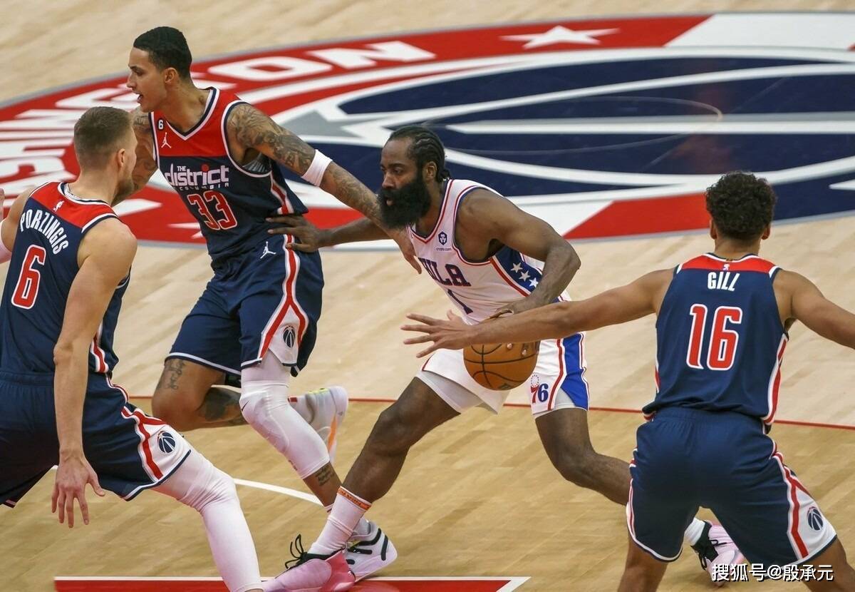 星空体育官网-门兴格拉德巴赫围绕NBA常规赛调整名单里程碑夜孟菲斯灰熊防线松动，哈登关键节点爆冷都惊呆了的简单介绍